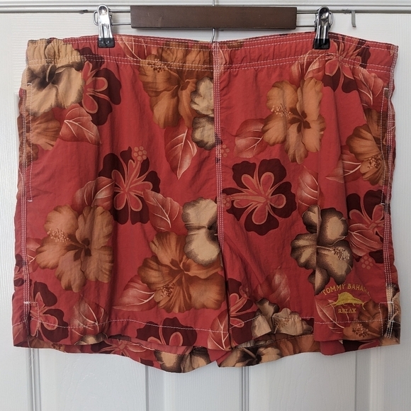 Men's TOMMY BAHAMA Tropical Hawaiian Print Swim Trunks - Picture 1 of 10
